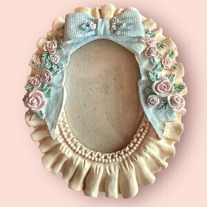 Vtg Victorian Picture Frame Ornate Floral Cottagecore Grannycore small 2.5x3.5